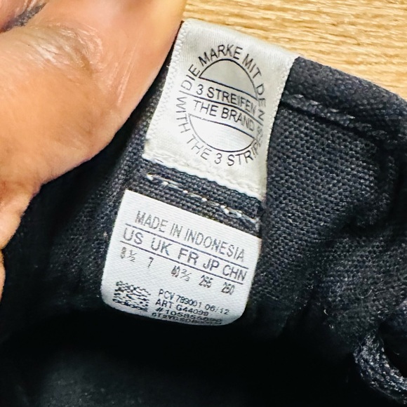 Adidas black and white leather lace up sneakers. - Picture 11 of 14